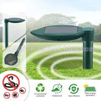 China Solar Powered Ultrasonic Snake Repellent with LED Lamp HT5319